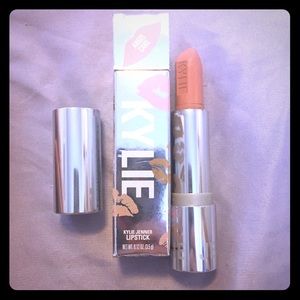 Kylie cosmetics angel cake lipstick